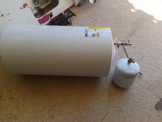 Termo eléctrico + Bomba presión