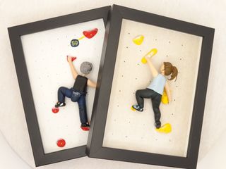 Figura escalador rocódromo enmarcada personalizada