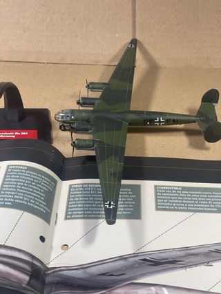 Avion Messerschmitt Me 264 escala