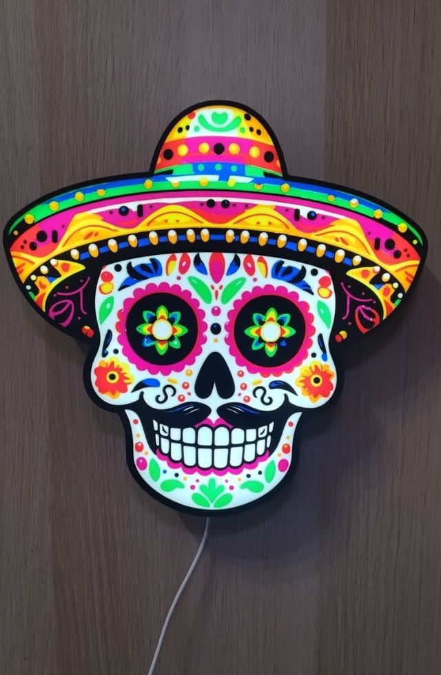 Luminoso Calavera Mexicana