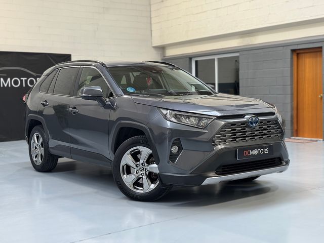 TOYOTA Rav4 2.5l 220H Advance