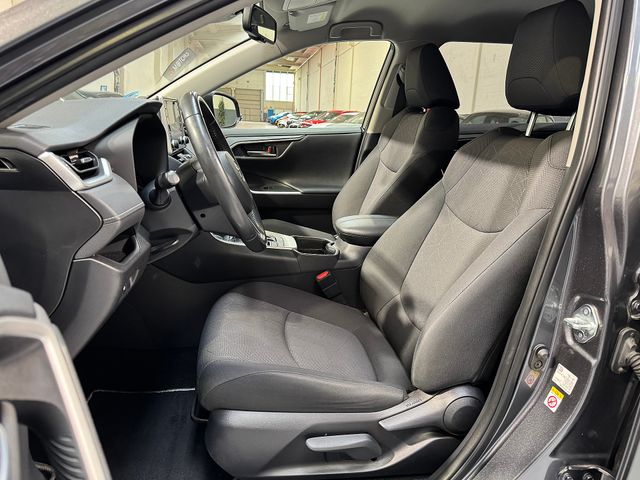TOYOTA Rav4 2.5l 220H Advance