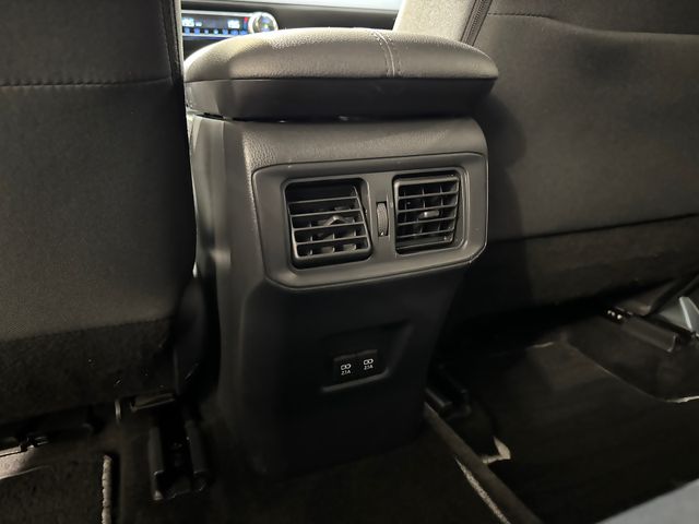 TOYOTA Rav4 2.5l 220H Advance