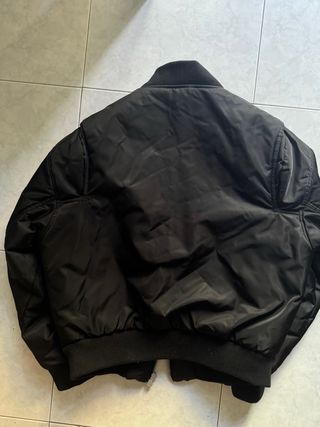 Cazadora bomber Zara negra