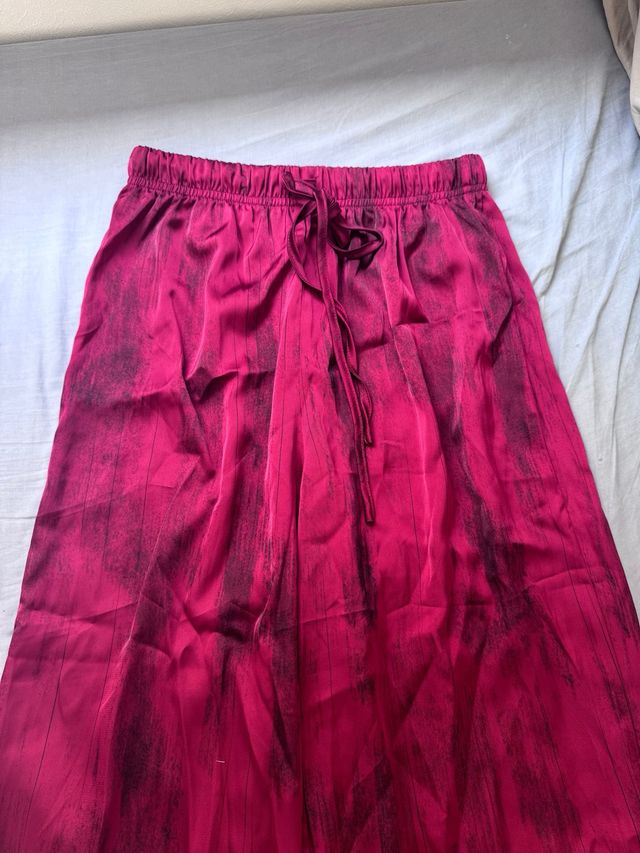 Pantalón Shein burdeos largo talla S.