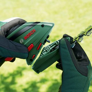 Bosch Home and Garden set de tijeras cortacésped