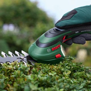 Bosch Home and Garden set de tijeras cortacésped