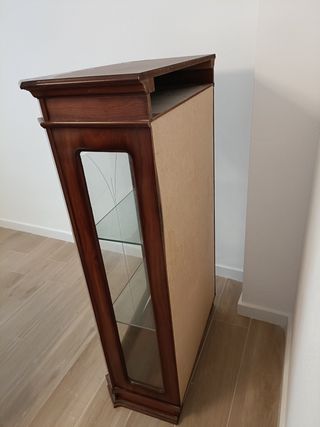 Vitrina antigua de madera