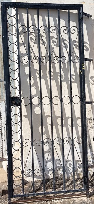 Puerta hierro forja antigua