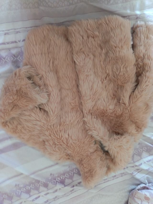 Abrigo pelo sintético rosa palo