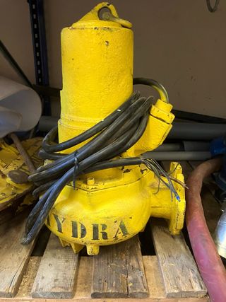 Bomba trifásica ABS depuradora o dragado arena.