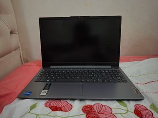Lenovo ideapad slim 3 512gb i5 12450 16gb ram
