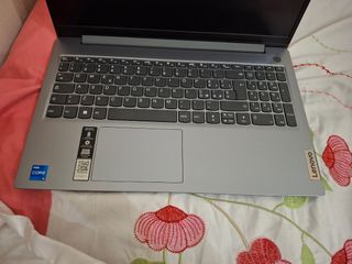 Lenovo ideapad slim 3 512gb i5 12450 16gb ram
