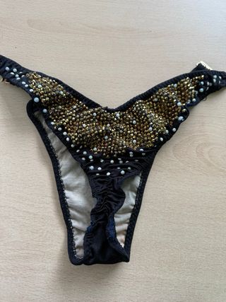 Bikini fitness negro y dorado