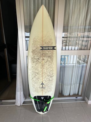 Tabla Surf Super Brand 5.10 - usada
