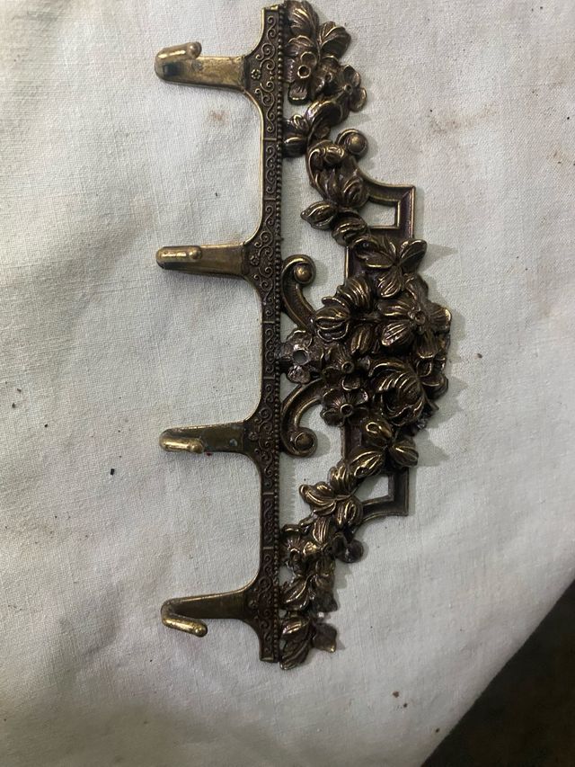 Appendiabiti da parete in ottone