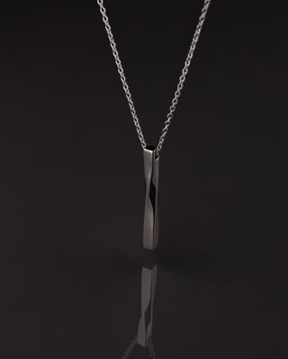 Colgante de hombre en Acero - Pulso de Acero