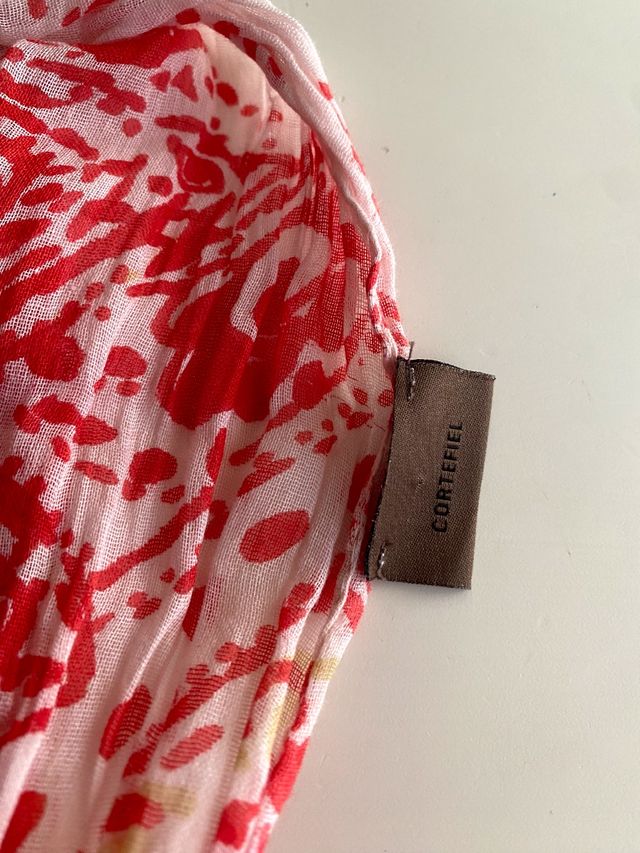 Pañuelo Cortefiel rojo-blanco