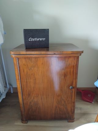 Máquina coser Alfa Antigua