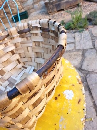 Cestino in vimini marrone