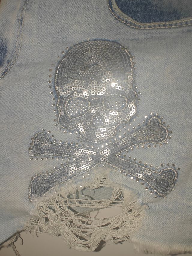 Shorts vaqueros rotos-calaveras