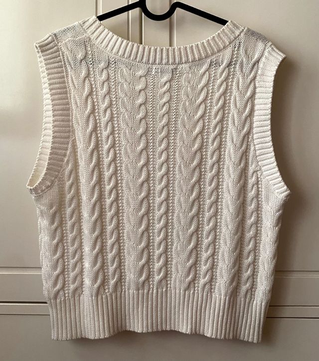 Chaleco Stradivarius blanco de punto