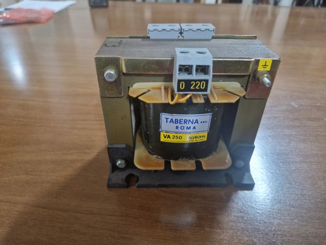 Trasformatore dim. 85x121x101(H) mm. potenza 250VA