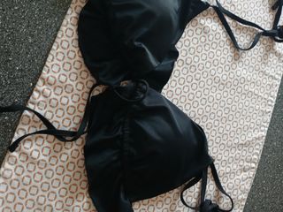 Bikini nero sopra - nuovo