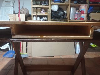 Mesa de madera rústica