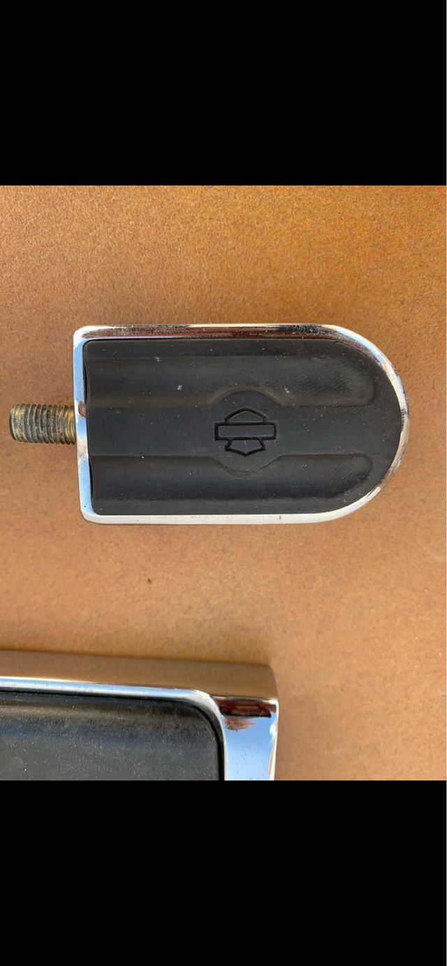 pedalitos y pedal de freno trasero Harley Davidson