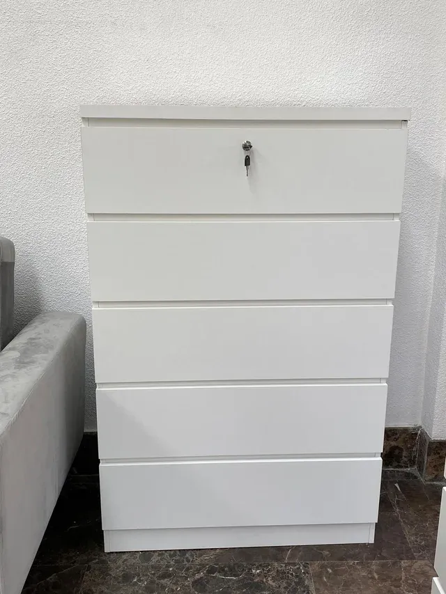 Cómoda 5 cajones blanca c/llave