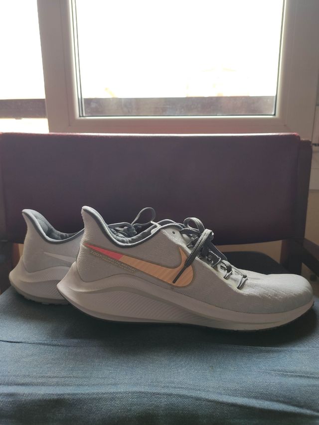 Nike Zoom Vomero 14 Gris