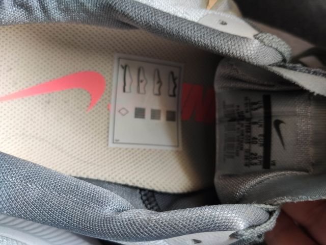 Nike Zoom Vomero 14 Gris