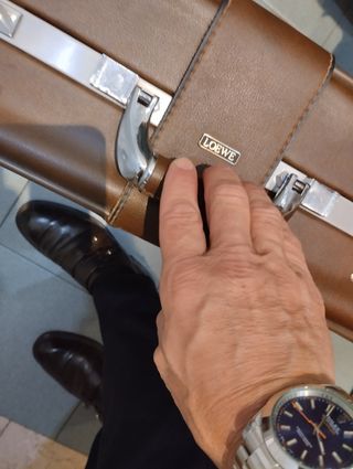 Maleta vintage Loewe marrón