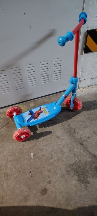 Patinete Spiderman
