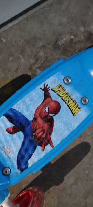Patinete Spiderman