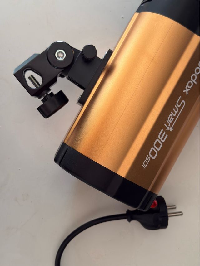 Godox Smart 300 SDI Flash