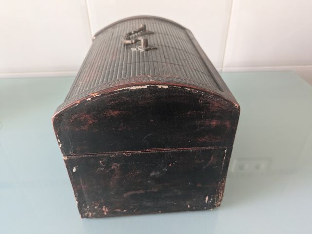 Baúl madera bambú vintage.