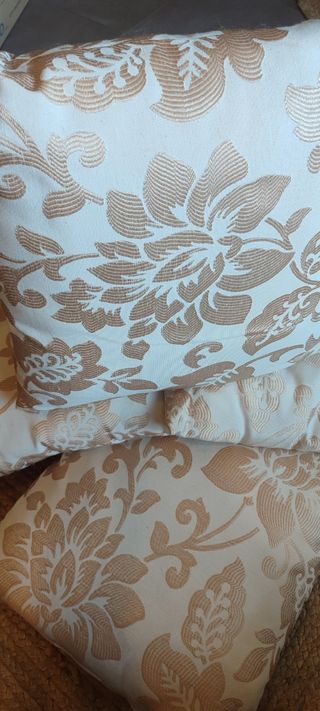 Cojines decorativos 40x40cm - Beige/dorado