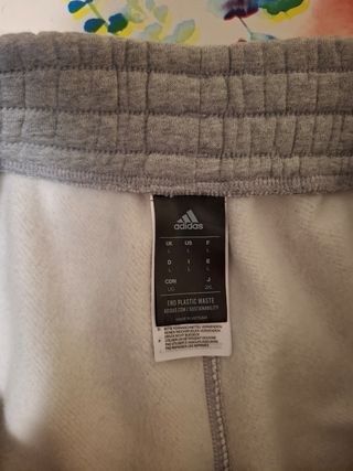 Shorts Adidas Gris - Cortos Deportivos