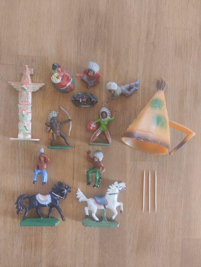 Figuras indios PVC  Lejano Oeste