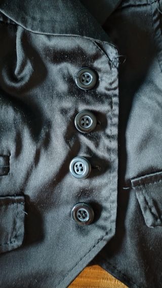 Gilet nero lucido