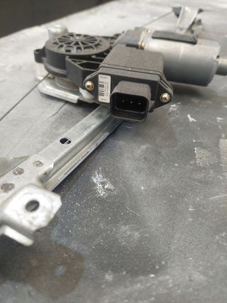 Elevalunas Opel Astra trasero izq.