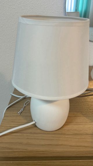 2 Lámparas mesita noche blancas