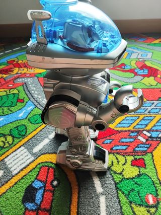 Robot Robi interactivo