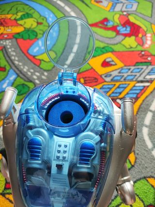 Robot Robi interactivo