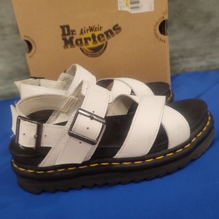 Sandalias Dr. Martens Voss II Blancas 39