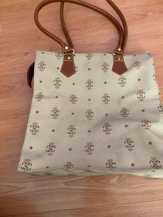 Bolso beige y marrón