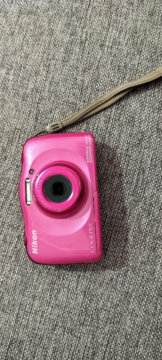Cámara Nikon Coolpix W100 rosa