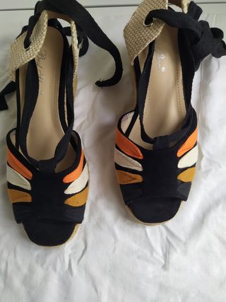 Alpargatas mujer negras y naranjas